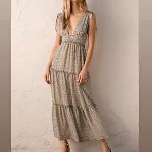 Lulu’s Wandering Wistfully Cream Floral Print Tiered Maxi Dress